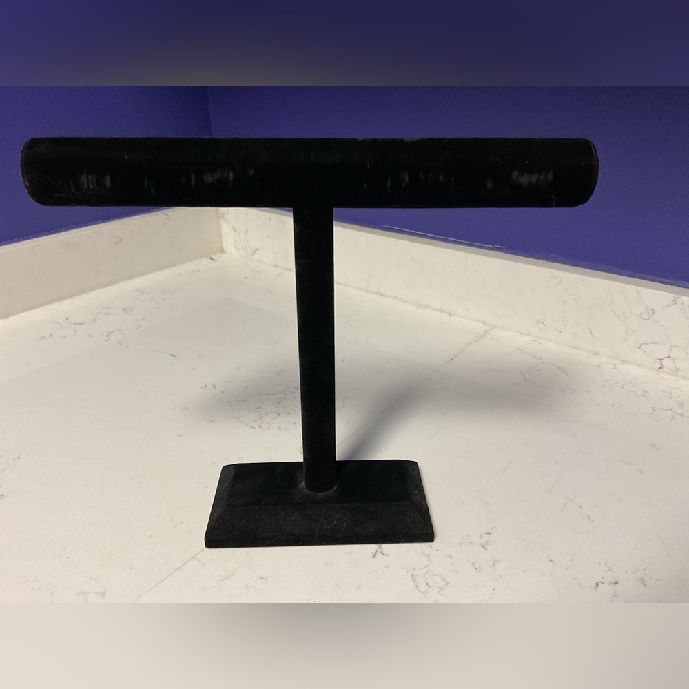 Black faux velvet jewelry organizer